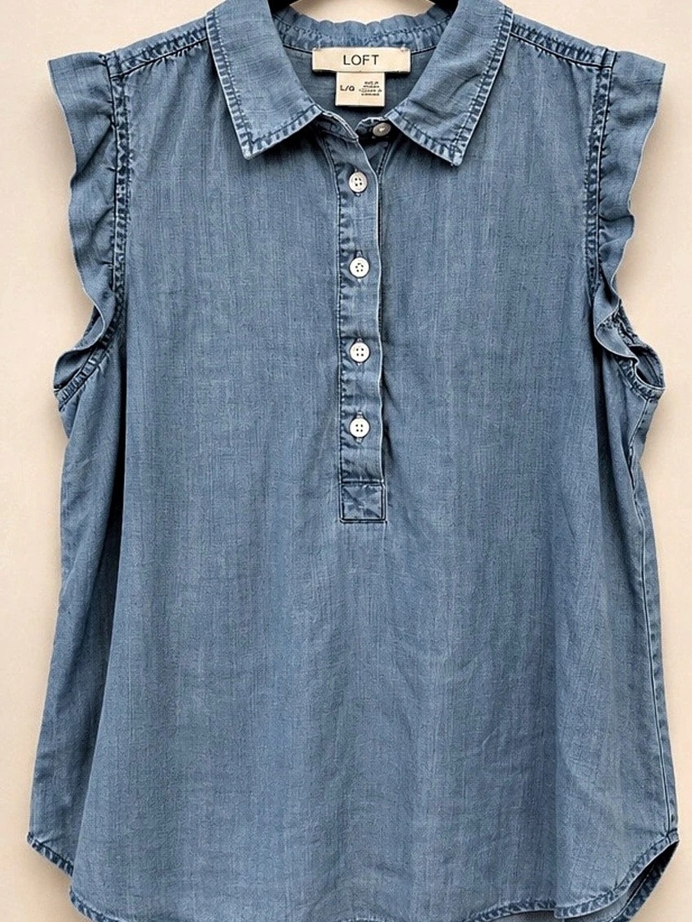 LOFT Denim Sleeveless Button Down Top in Blue Size Large